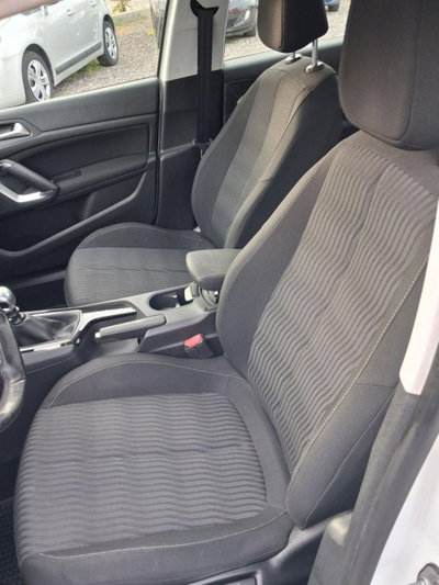 Peugeot 308 SW 1.6 e-HDi 115 CV Stop&Start GT Line (15)