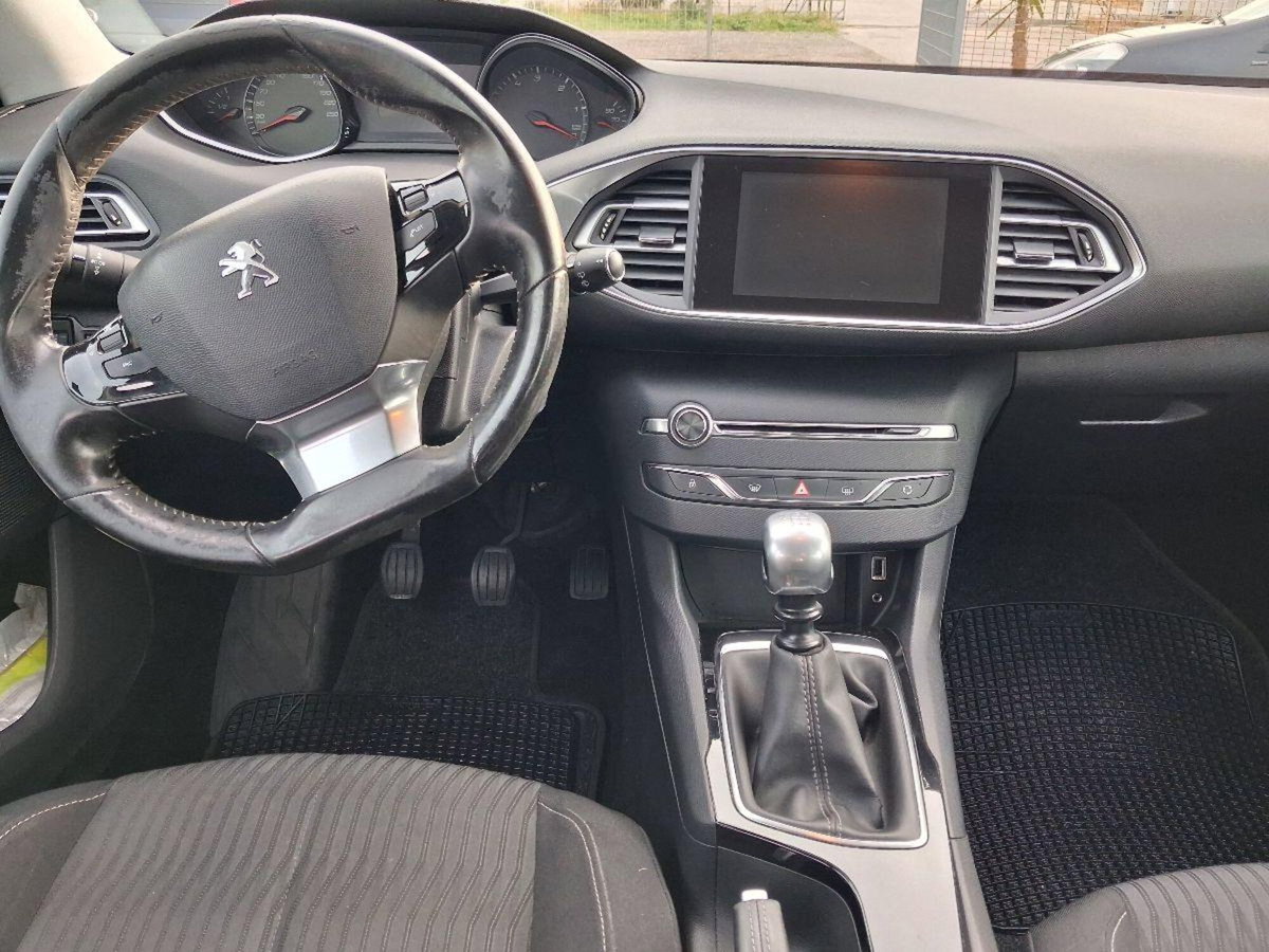 Peugeot 308 SW 1.6 e-HDi 115 CV Stop&Start GT Line (16)