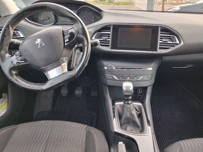 Peugeot 308 SW 1.6 e-HDi 115 CV Stop&Start GT Line (16)