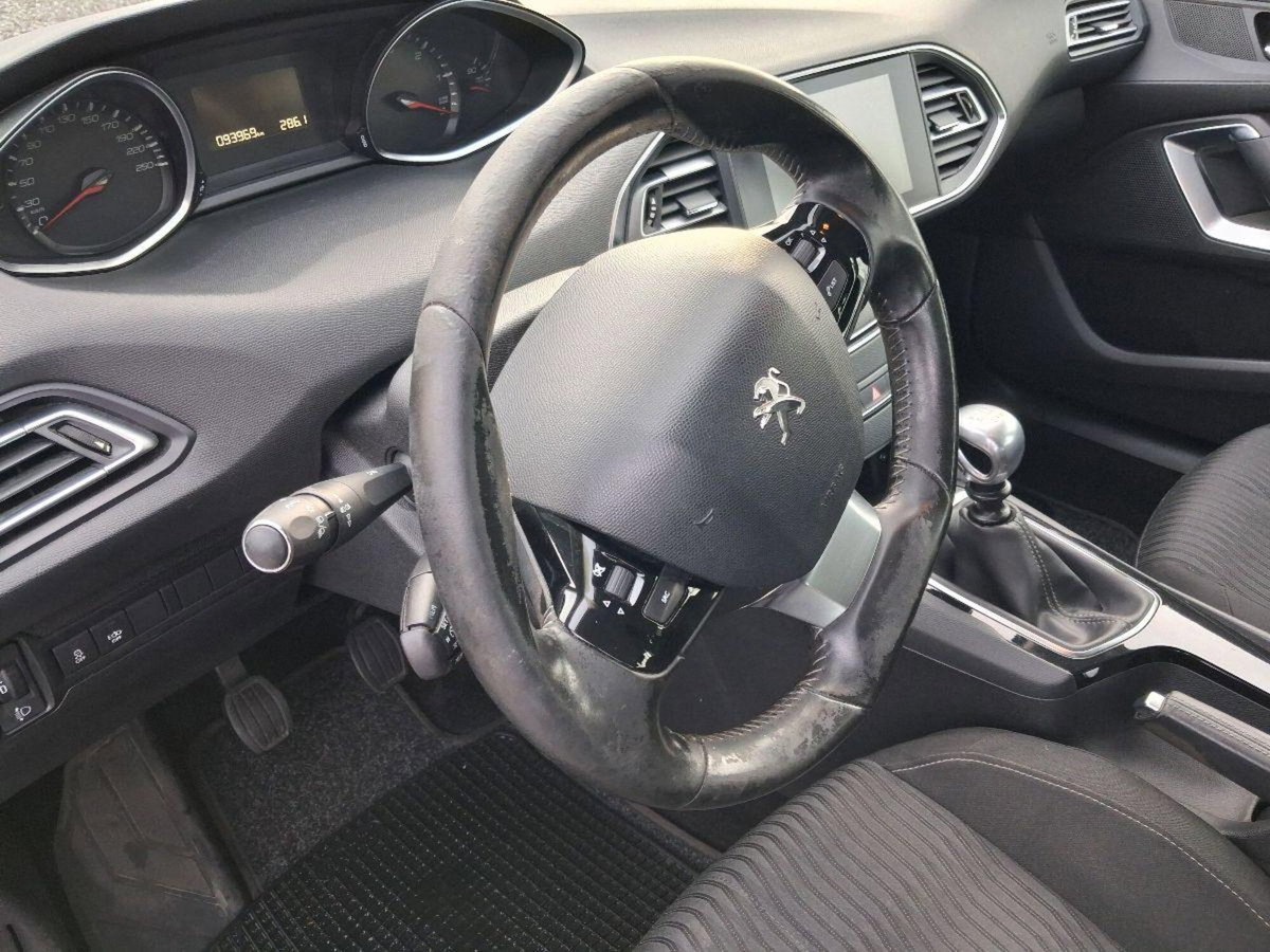 Peugeot 308 SW 1.6 e-HDi 115 CV Stop&Start GT Line (17)