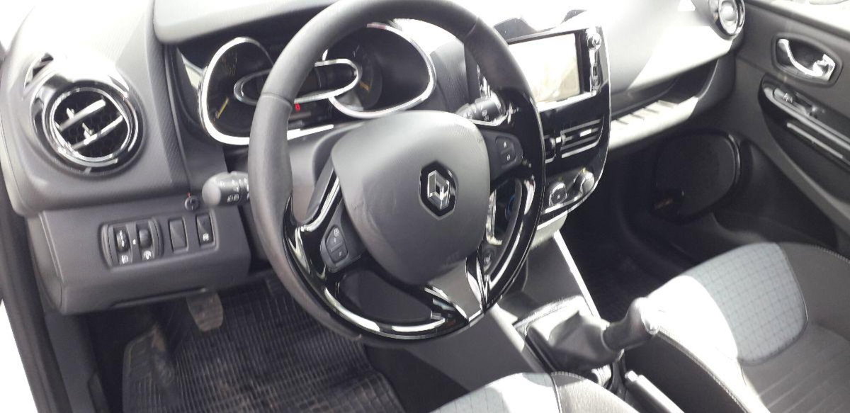 Renault Clio 0.9 TCe 12V 90CV Start&Stop 5 porte Duel (10)