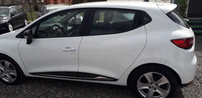 Renault Clio 0.9 TCe 12V 90CV Start&Stop 5 porte Duel (15)