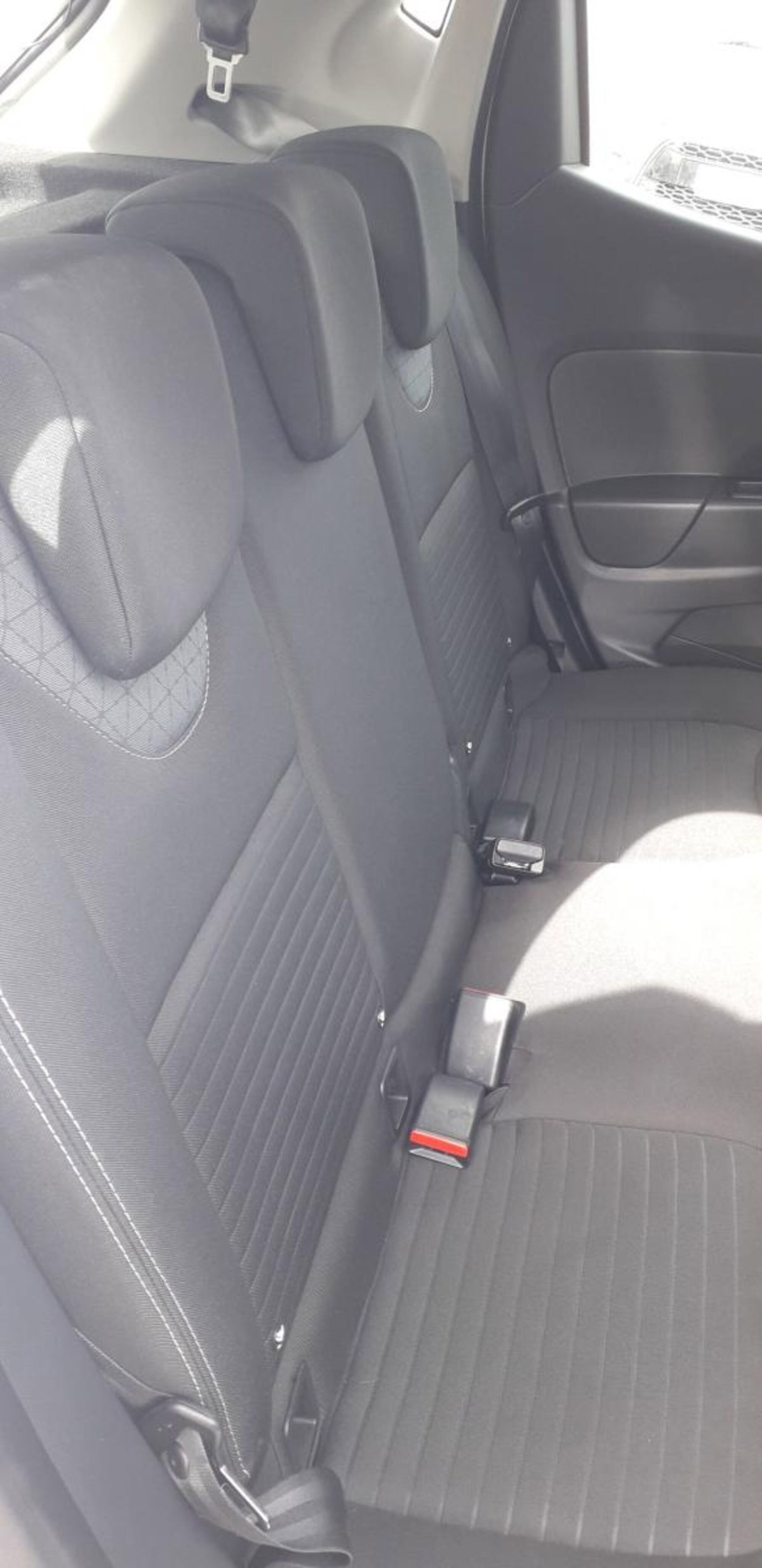 Renault Clio 0.9 TCe 12V 90CV Start&Stop 5 porte Duel (2)
