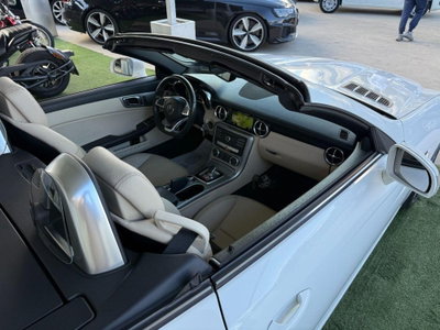 Mercedes-Benz SLC 250 d Premium (14)