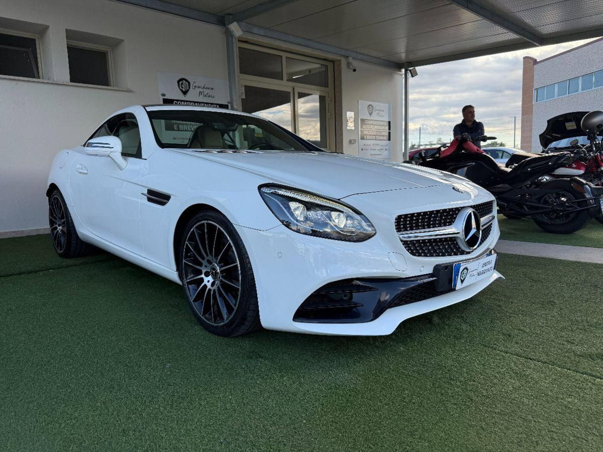 Mercedes-Benz SLC 250 d Premium (3)