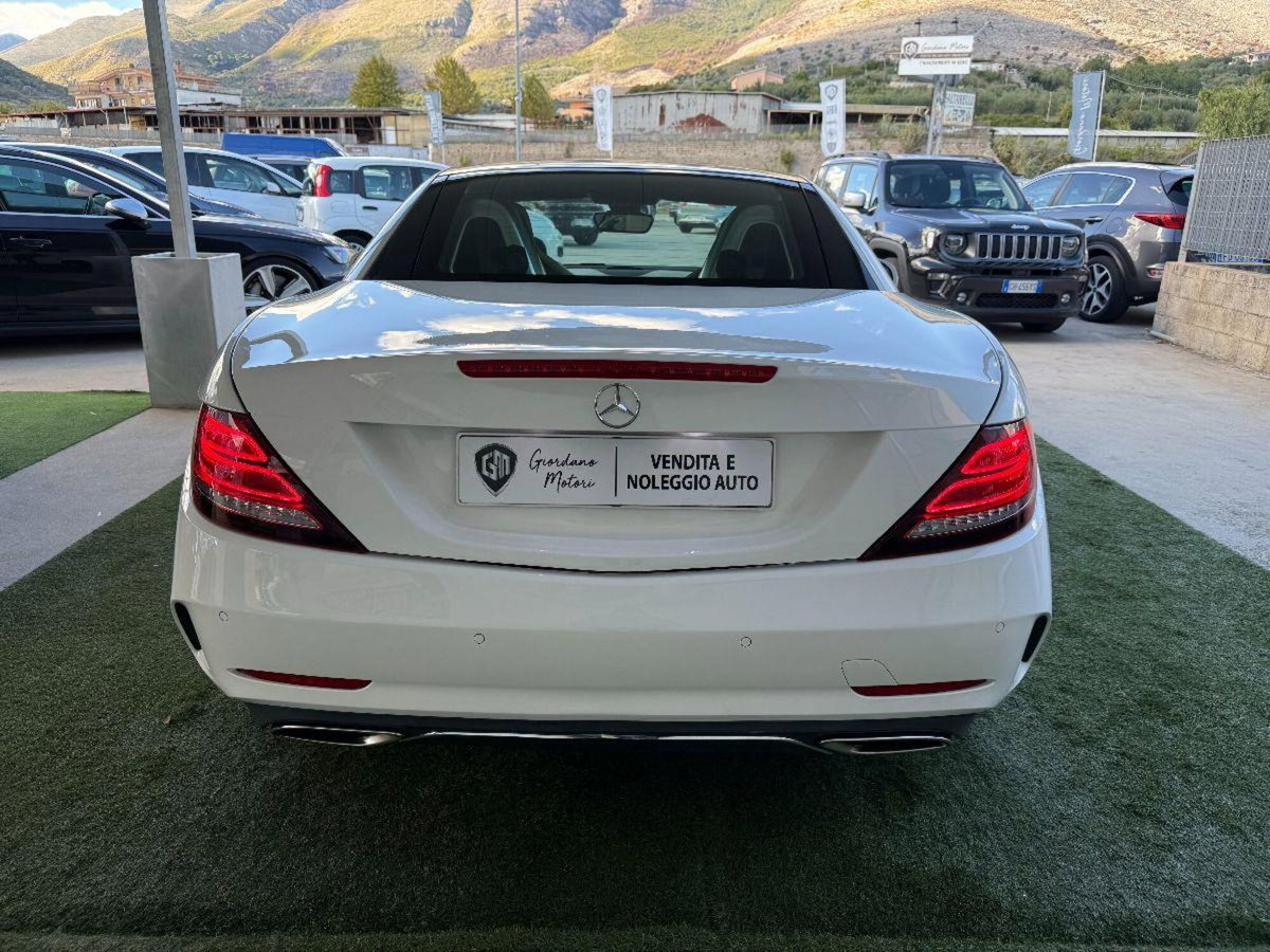 Mercedes-Benz SLC 250 d Premium (5)