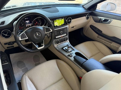Mercedes-Benz SLC 250 d Premium (8)