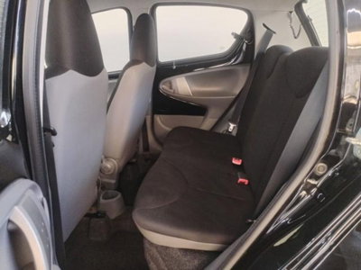 Toyota Aygo 1.0 12V VVT-i 5 porte Now Connect (4)
