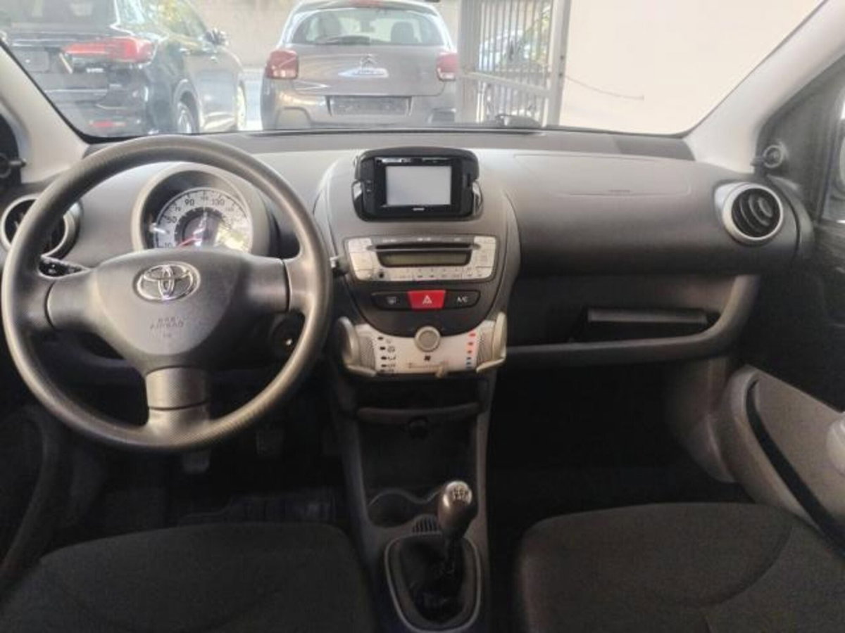 Toyota Aygo 1.0 12V VVT-i 5 porte Now Connect (5)