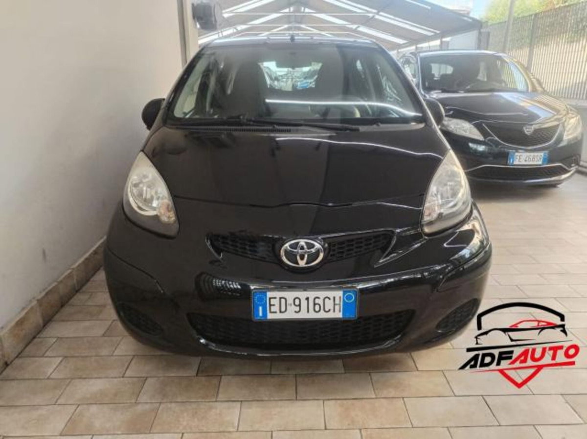 Toyota Aygo 1.0 12V VVT-i 5 porte Now Connect (8)