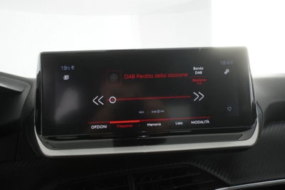 Peugeot 2008 PureTech 100 S&S Allure Pack (19)
