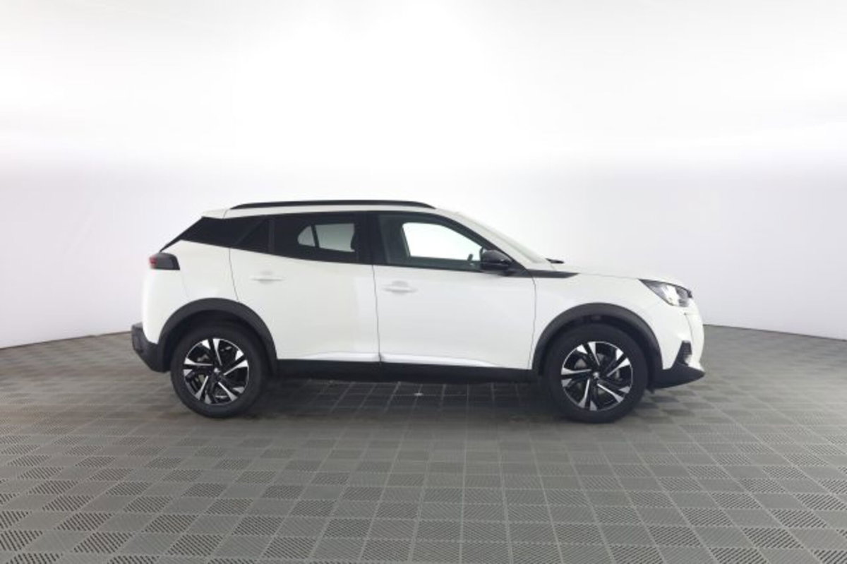 Peugeot 2008 PureTech 100 S&S Allure Pack (3)