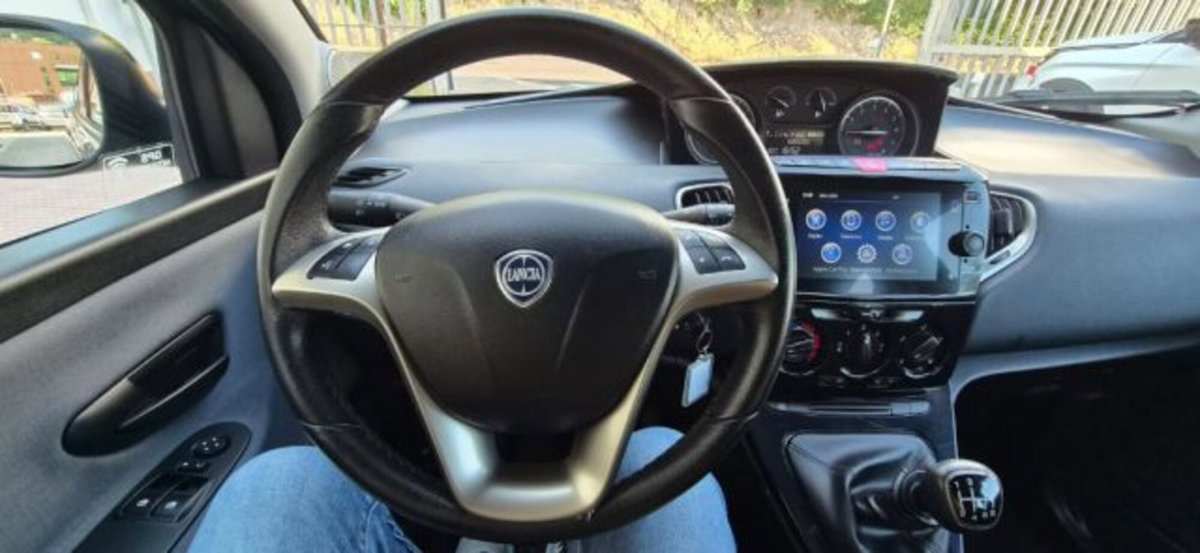 Lancia Ypsilon 1.0 FireFly 5 porte S&S Hybrid Gold Plus (10)