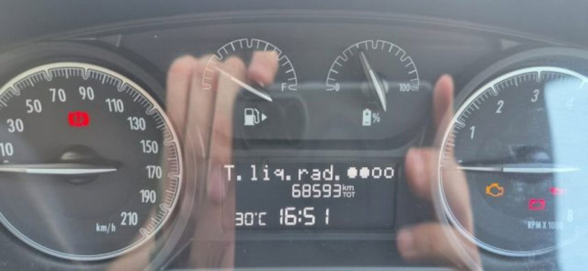 Lancia Ypsilon 1.0 FireFly 5 porte S&S Hybrid Gold Plus (17)