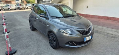 Lancia Ypsilon 1.0 FireFly 5 porte S&S Hybrid Gold Plus (3)