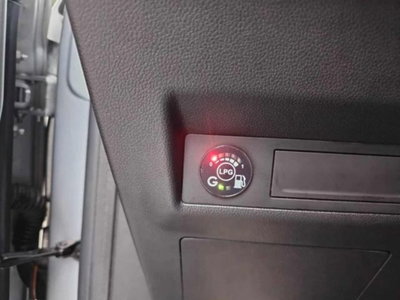 Renault Captur TCe 100 CV GPL Techno (10)