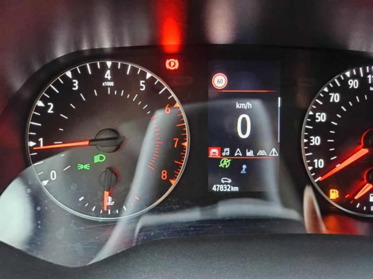 Renault Captur TCe 100 CV GPL Techno (9)
