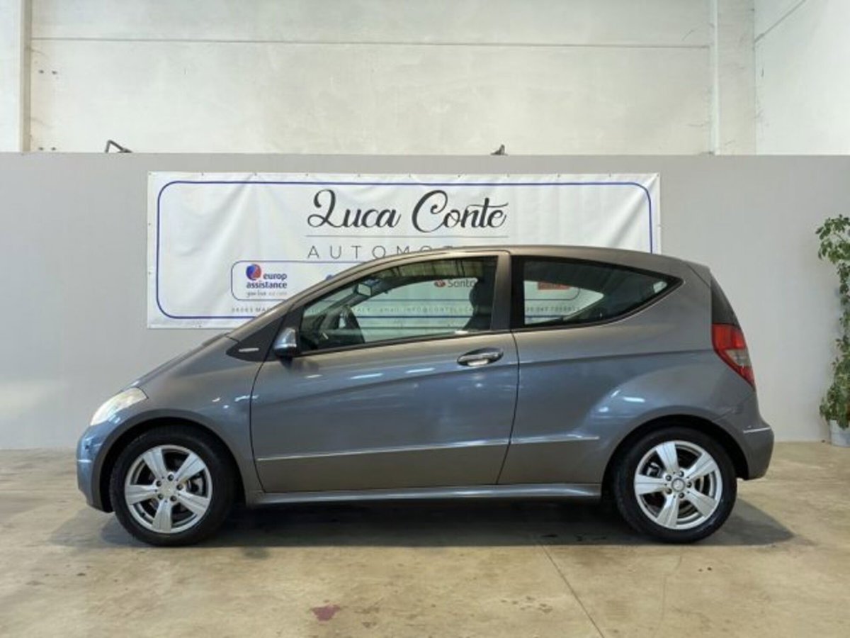 Mercedes-Benz Classe A 180 CDI Coupé Avantgarde (3)