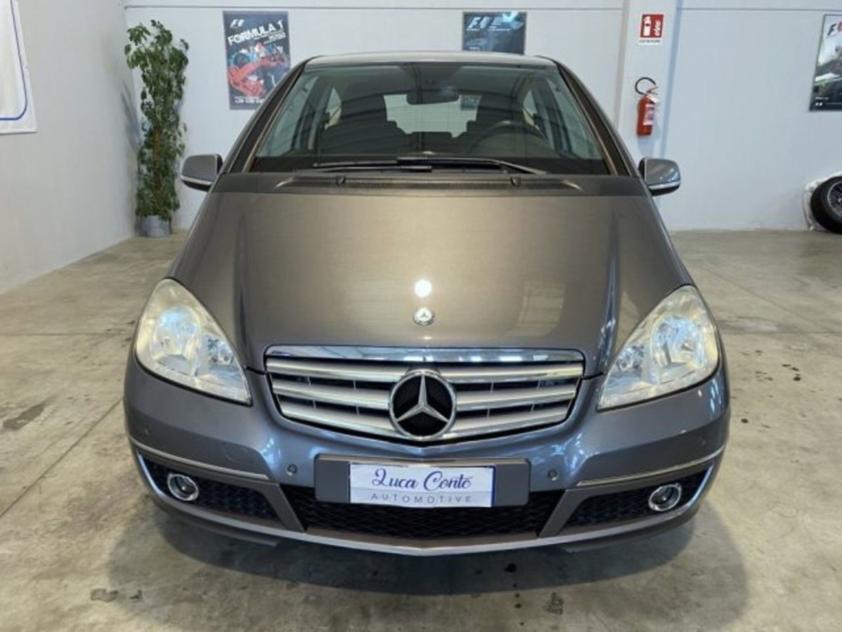 Mercedes-Benz Classe A 180 CDI Coupé Avantgarde (2)