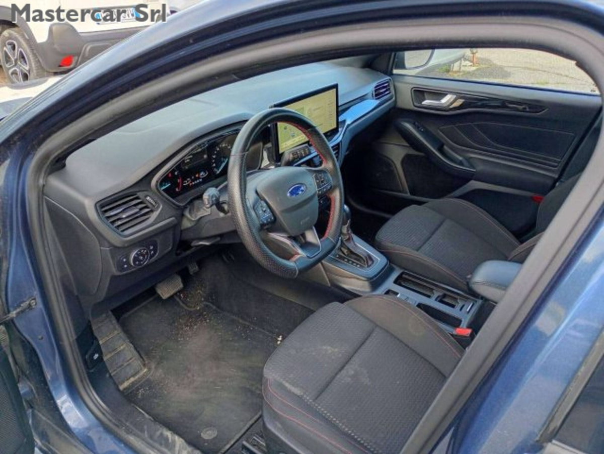 Ford Focus Station Wagon 1.0 EcoBoost Hybrid 125CV Powershift SW ST-Line Design (10)