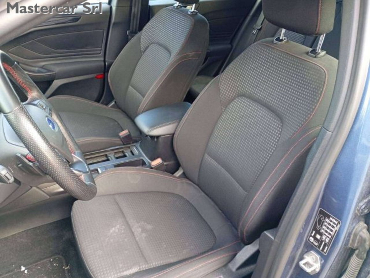 Ford Focus Station Wagon 1.0 EcoBoost Hybrid 125CV Powershift SW ST-Line Design (11)