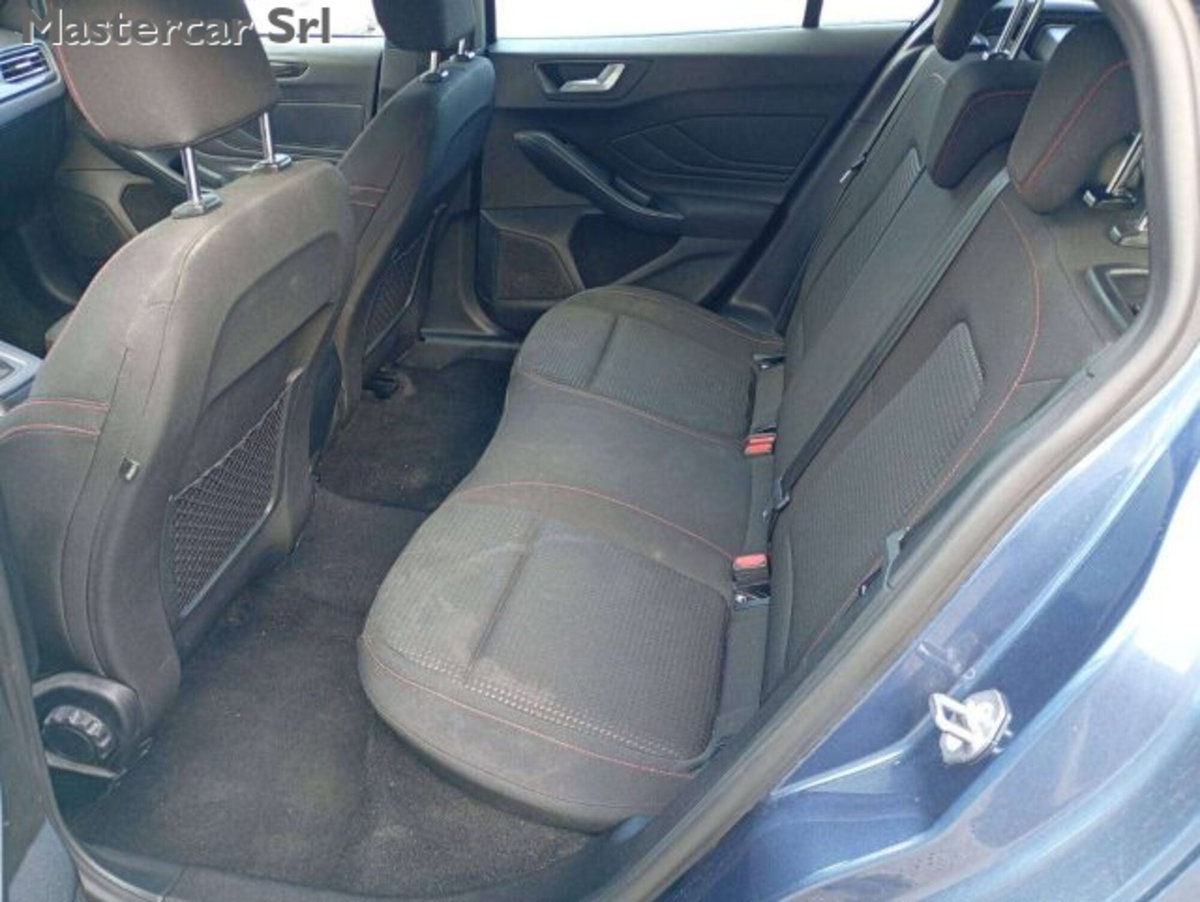 Ford Focus Station Wagon 1.0 EcoBoost Hybrid 125CV Powershift SW ST-Line Design (12)