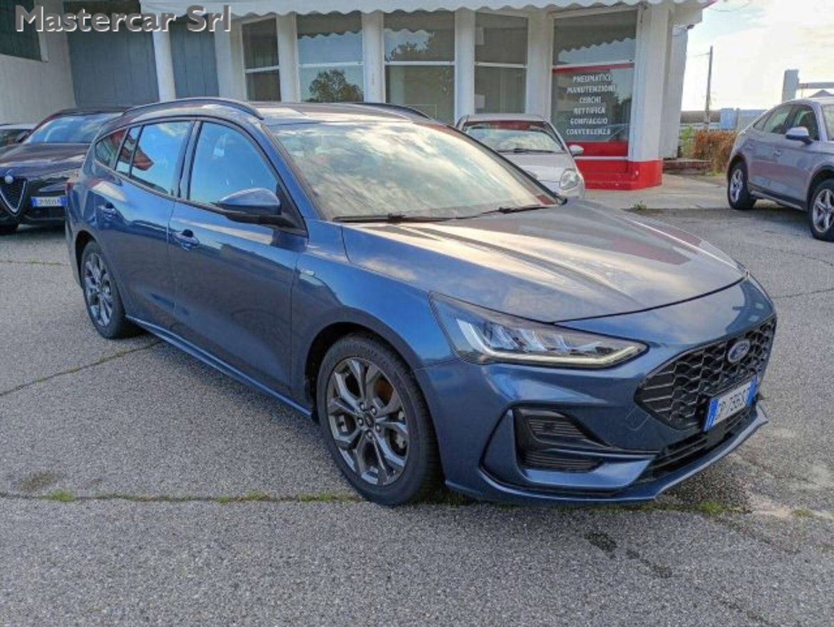 Ford Focus Station Wagon 1.0 EcoBoost Hybrid 125CV Powershift SW ST-Line Design (8)