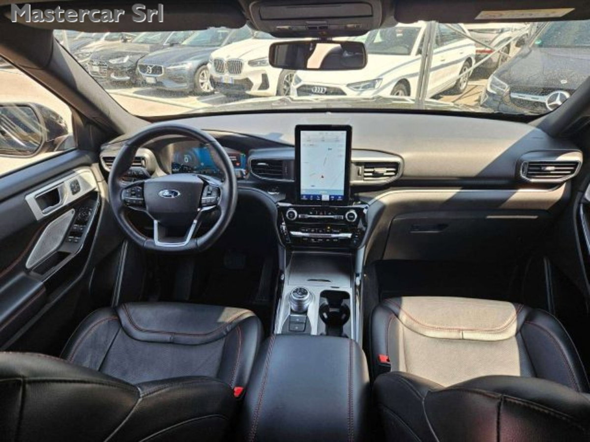 Ford Explorer 3.0 PHEV 457 CV A10 AWD ST-Line (10)