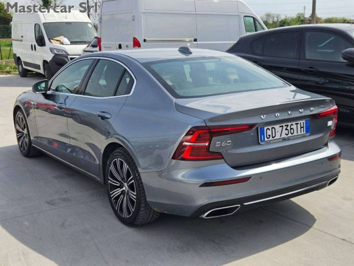 Volvo S60 T8 Recharge AWD Plug-in Hybrid Inscription (4)
