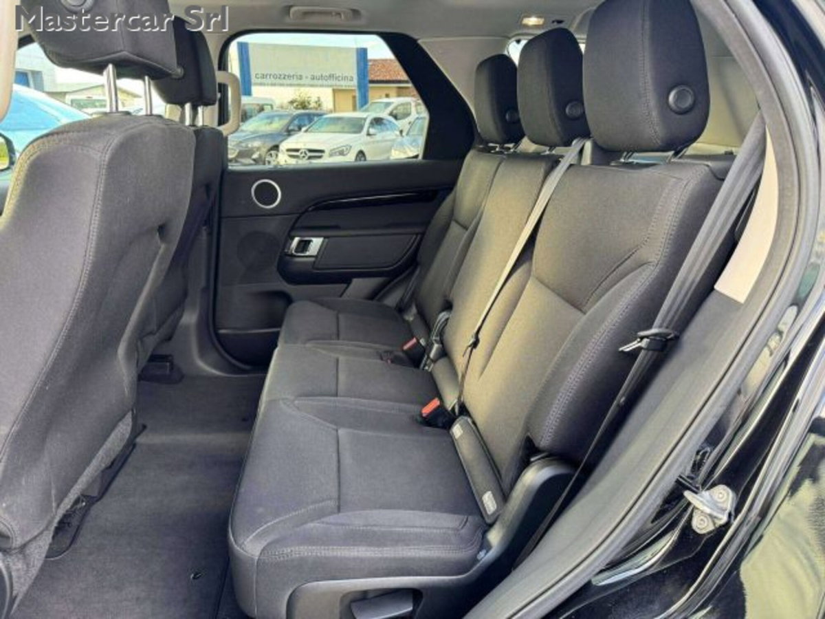 Land Rover Discovery 3.0 TD6 249 CV SE (12)