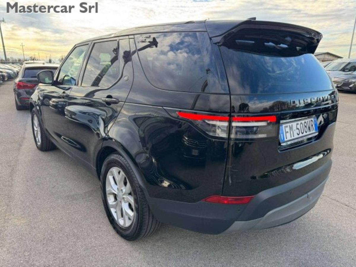 Land Rover Discovery 3.0 TD6 249 CV SE (3)