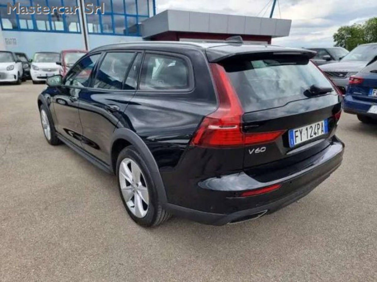 Volvo V60 Cross Country D4 (3)