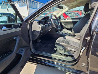 Volkswagen Passat 2.0 TDI SCR 190 CV 4MOTION DSG Executive BMT (11)