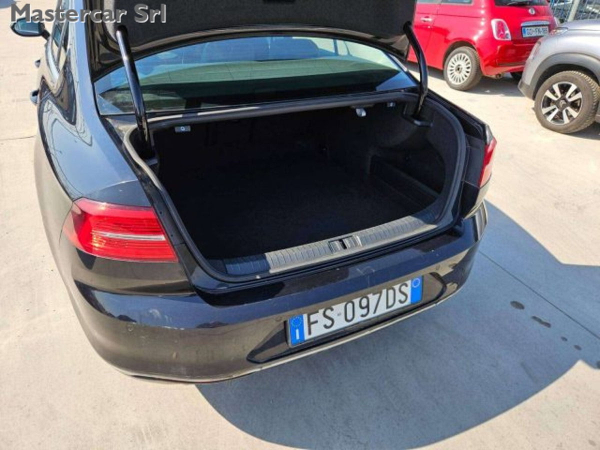 Volkswagen Passat 2.0 TDI SCR 190 CV 4MOTION DSG Executive BMT (7)