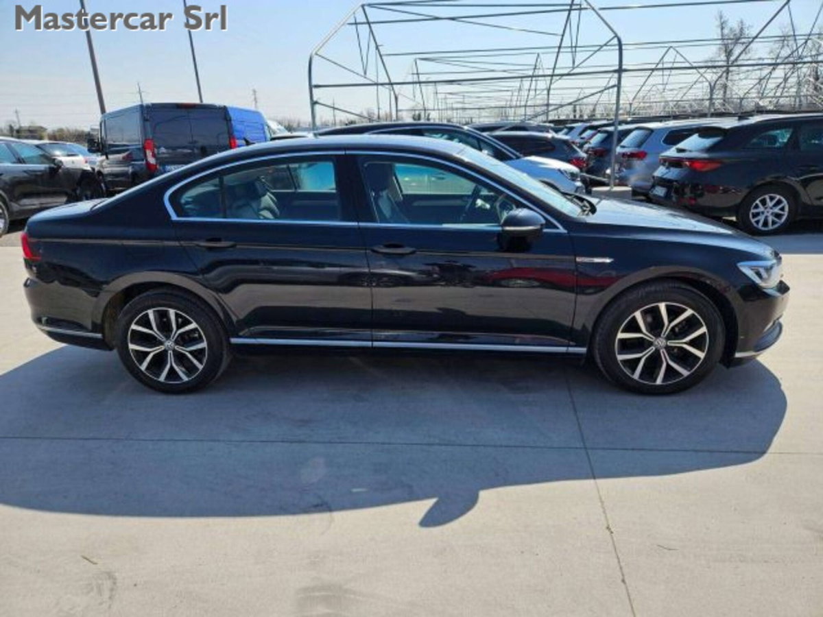 Volkswagen Passat 2.0 TDI SCR 190 CV 4MOTION DSG Executive BMT (8)