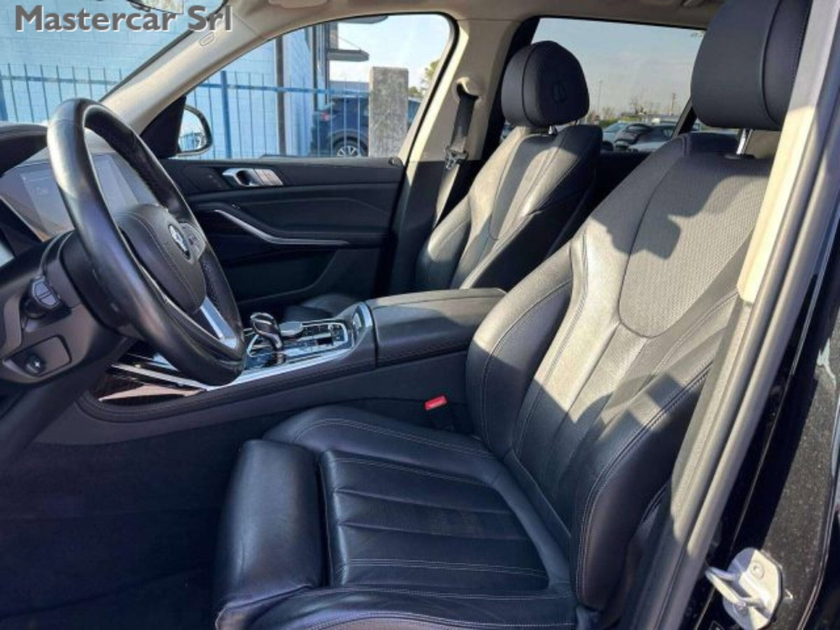 BMW X7 xDrive30d (10)