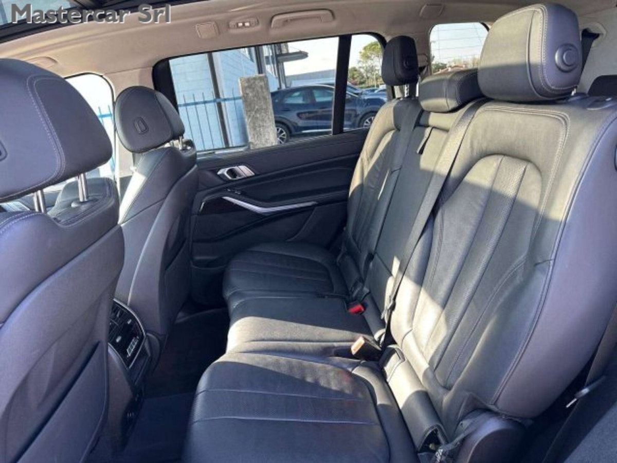 BMW X7 xDrive30d (11)