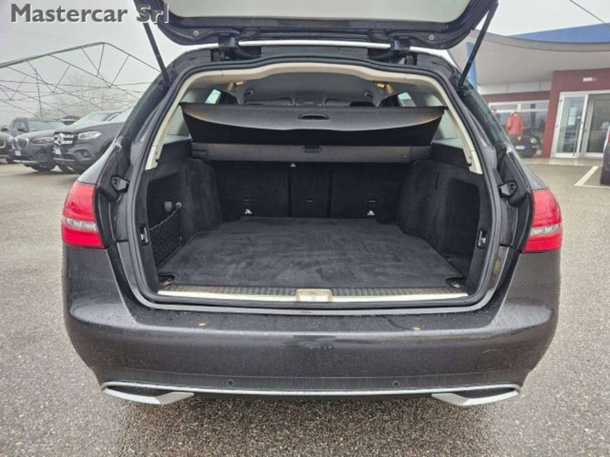 Mercedes-Benz Classe C Station Wagon 200 Auto EQ-Boost Sport (15)