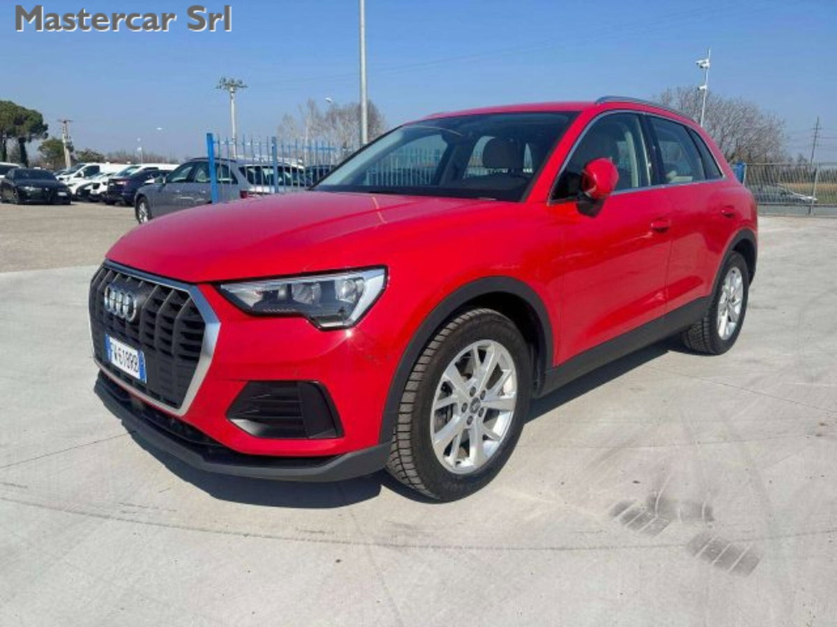 Audi Q3 40 2.0 tfsi Business quattro s-tronic (2)