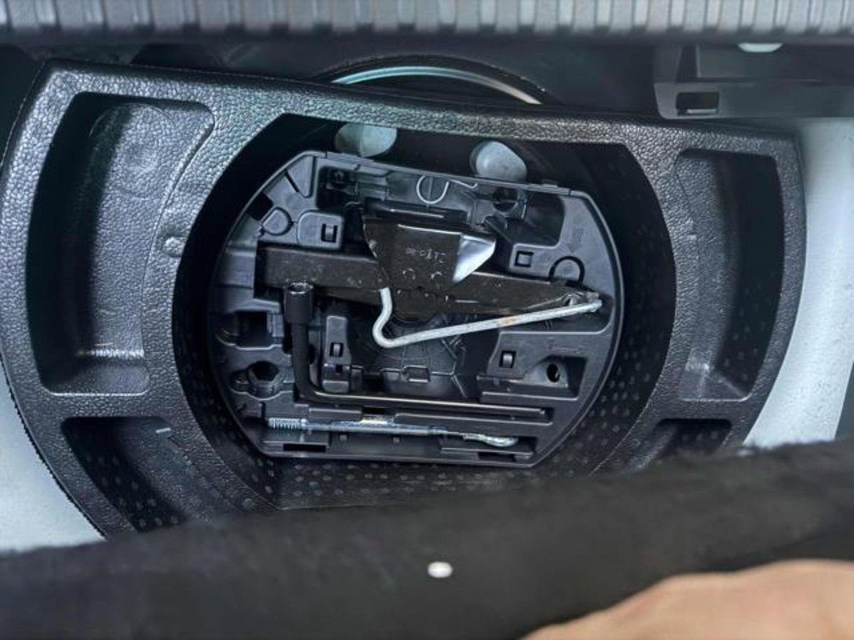 Citroen C3 Aircross PureTech 110 S&S Shine Pack (18)
