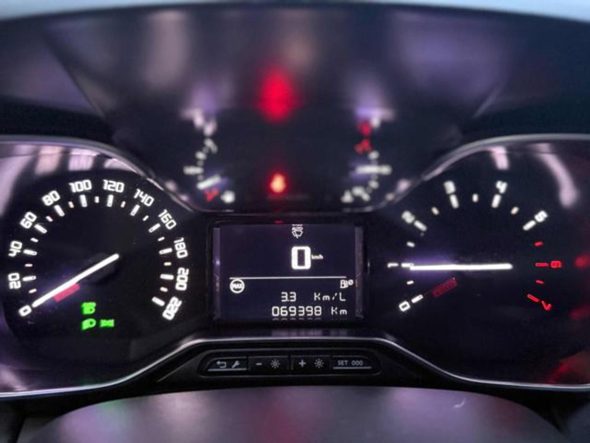 Citroen C3 Aircross PureTech 110 S&S Shine Pack (8)