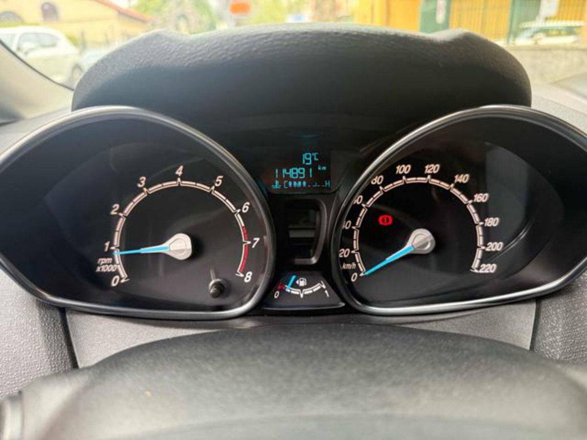 Ford Fiesta 1.4 5p. Bz.- GPL Titanium (10)