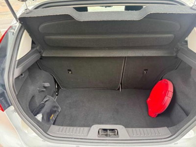 Ford Fiesta 1.4 5p. Bz.- GPL Titanium (19)