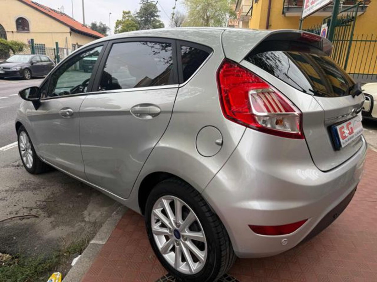 Ford Fiesta 1.4 5p. Bz.- GPL Titanium (4)