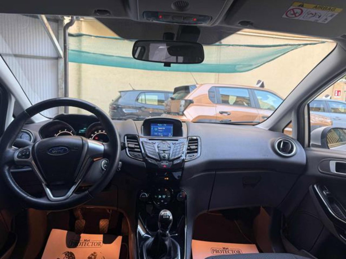 Ford Fiesta 1.4 5p. Bz.- GPL Titanium (9)