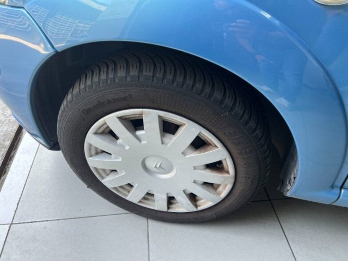 Citroen C3 1.6 HDi 90CV Exclusive (7)