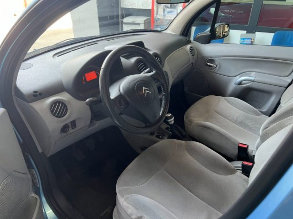 Citroen C3 1.6 HDi 90CV Exclusive (8)
