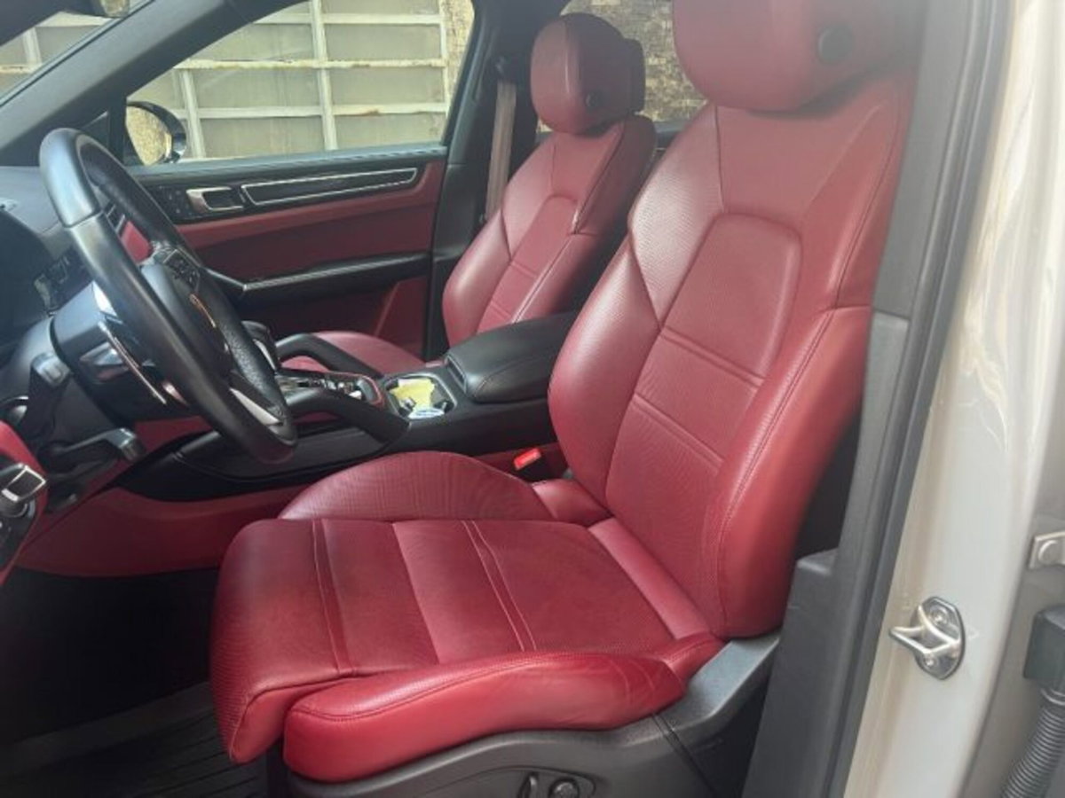 Porsche Cayenne Coupé 3.0 V6 Platinum Edition (10)