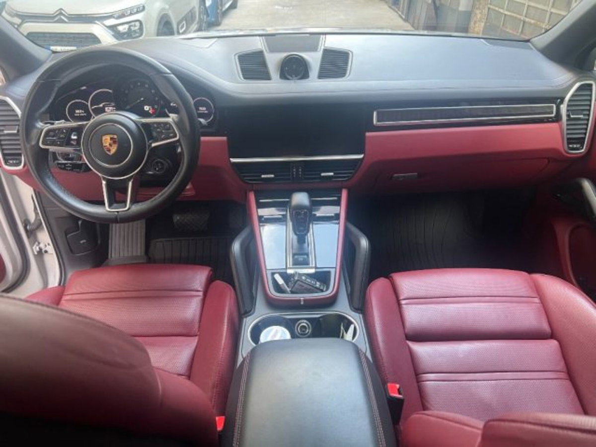 Porsche Cayenne Coupé 3.0 V6 Platinum Edition (12)