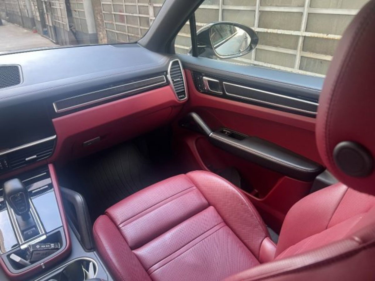 Porsche Cayenne Coupé 3.0 V6 Platinum Edition (13)